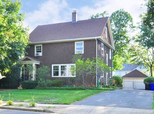 29 Four Mile Rd, West Hartford, CT 06107