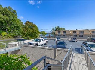 177 Bay Village Dr, Rochester, NY 14609