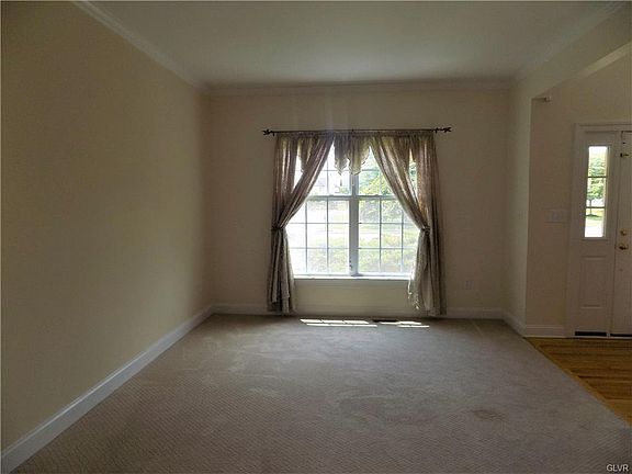 4th image of 4290 Crosswinds Dr