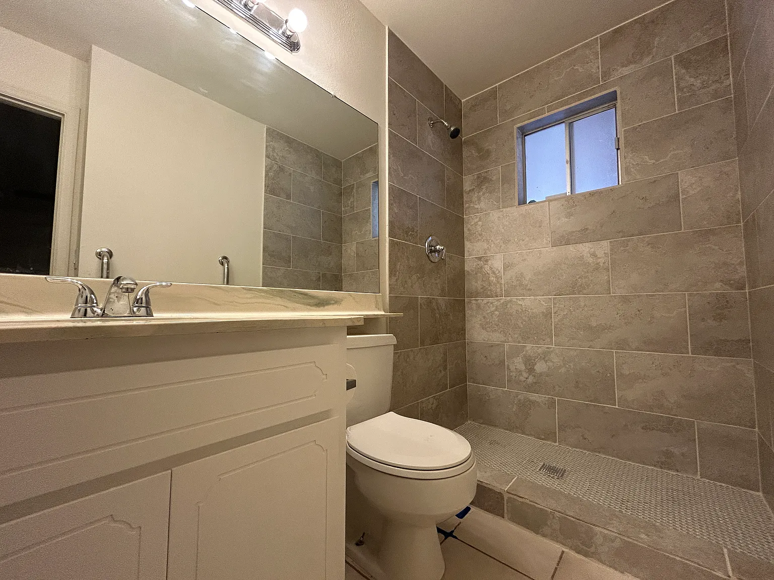 2 bed, 936 sqft, $1,450 — Photo 4
