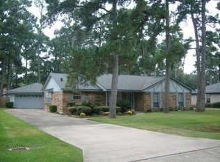 9702 Bayou Woods Dr, Baytown, TX 77521