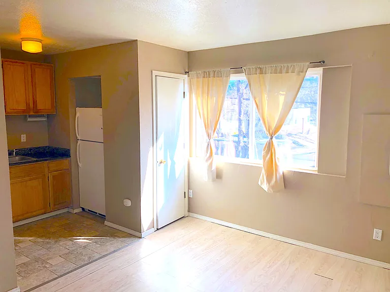 Updated Studio Tucked off the Beaten Path Just 3 Blocks to UNM — Photo 10