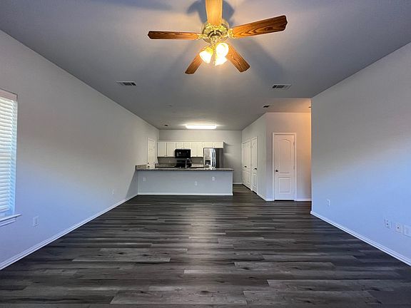 2nd image of 746 Carroll Ln