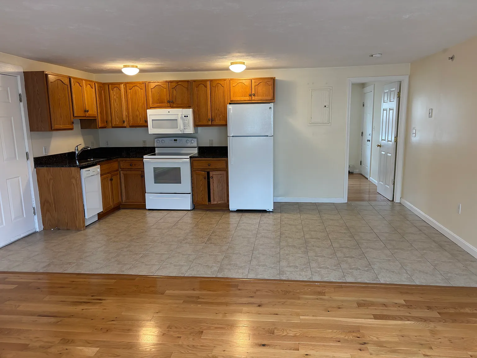 1 bed, 650 sqft, $1,950 — Photo 2