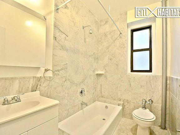5th image of 3206 47th St APT 1H