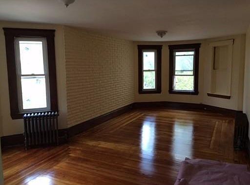2nd image of 36 Illinois Ave #1