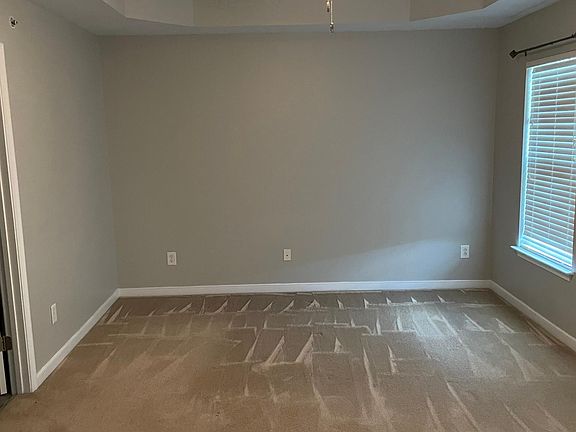 4th image of 62 Transit Ln