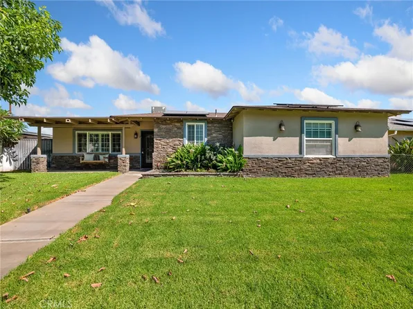 370 W San Bernardino Ave, Rialto, CA 92376