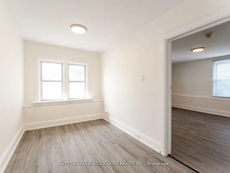 1610 Dundas St W #2 — Photo 8
