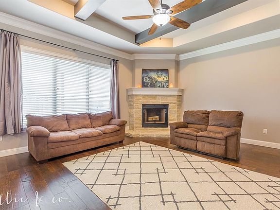 5th image of 341 Eagle Mountain Dr