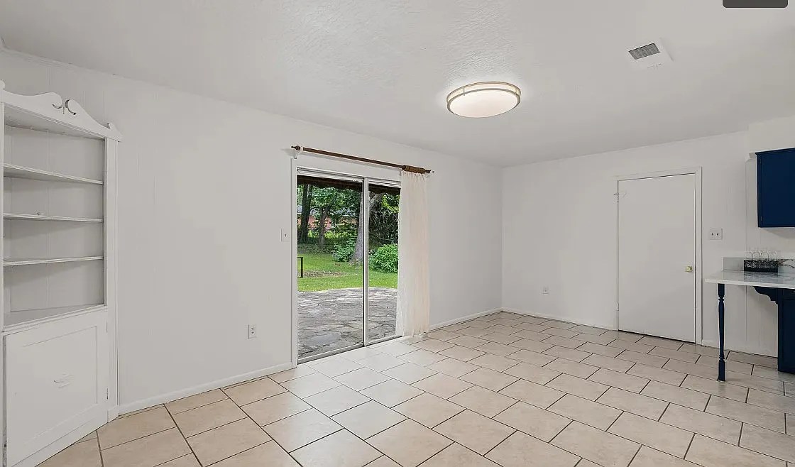 3 bed, 1420 sqft, $1,800 — Photo 4
