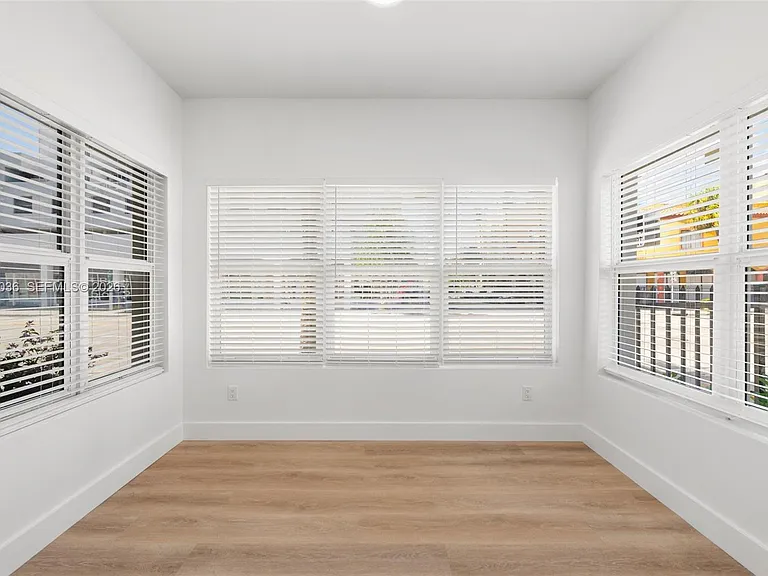 403 SW 12th Ave #3 — Photo 10