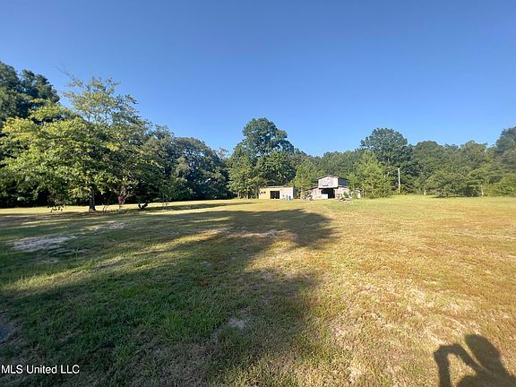 3rd image of 5121 Oakwood Ln