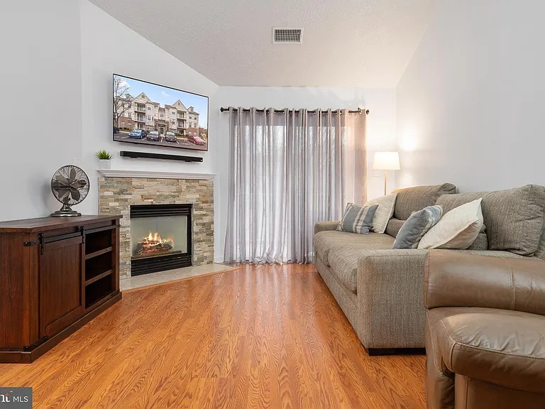 8961 Town Center Cir #1-310 — Photo 14