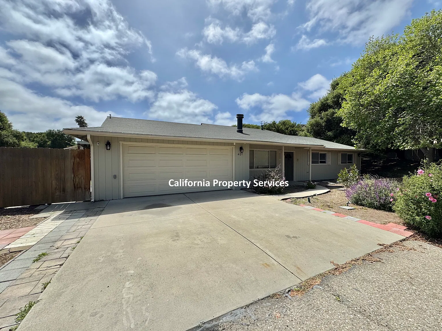 3 bed, 1260 sqft, $3,300 — Photo 3