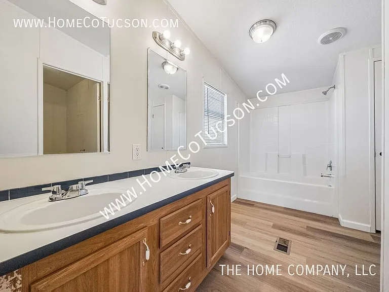 6011 S South Arrow — Photo 11