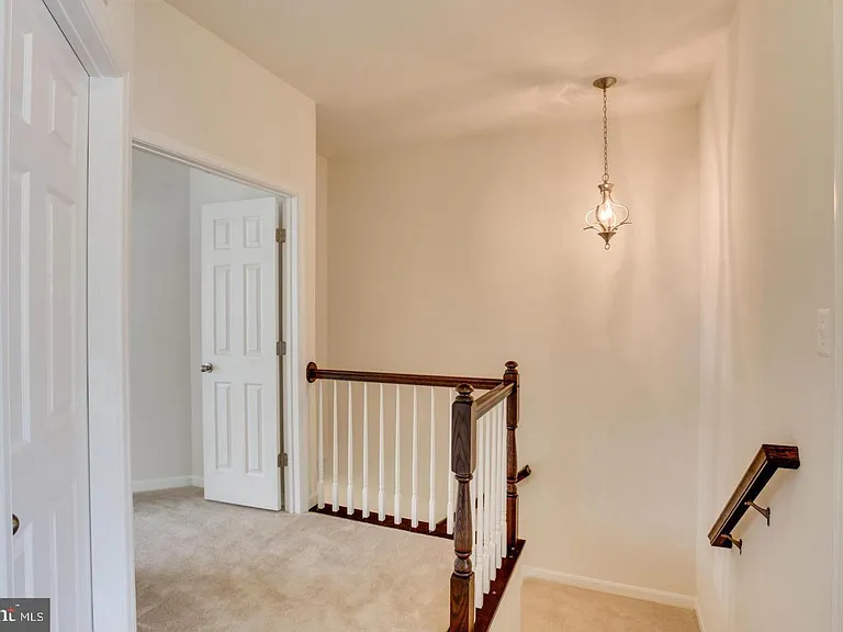 9029 Christina Pl — Photo 16