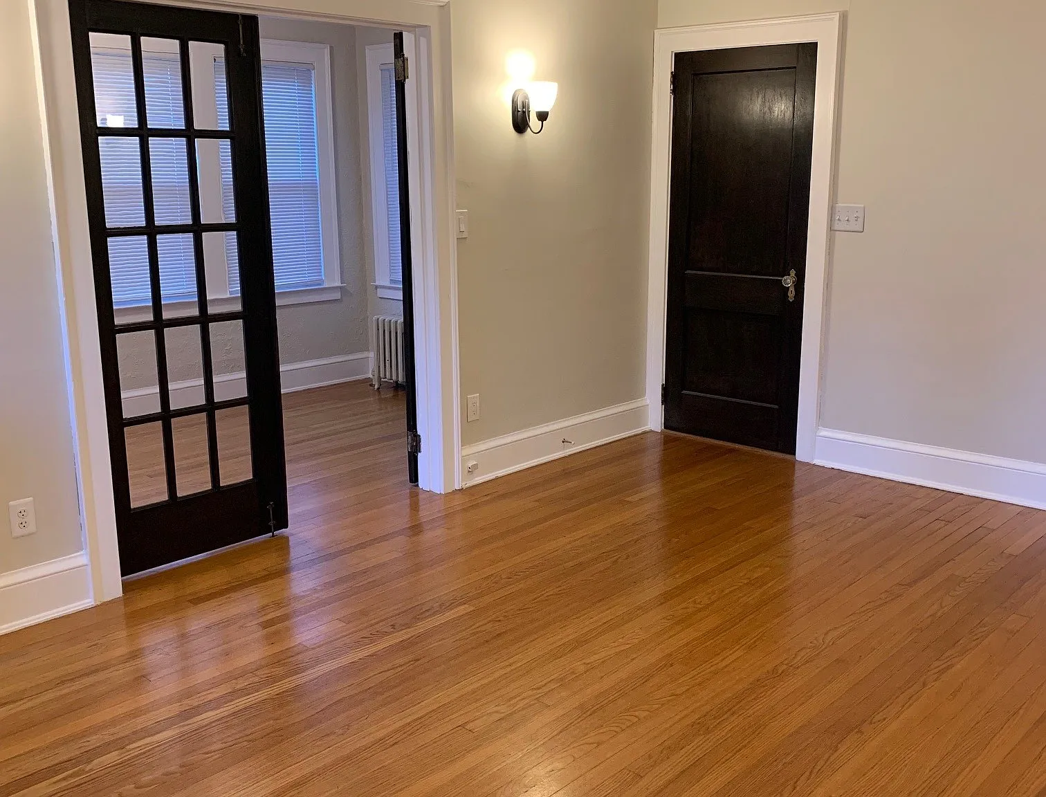 3 bed, 1300 sqft, $2,700 — Photo 4