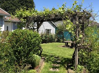 678 G St, Independence, OR 97351