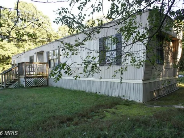 44657 Reeder Sanders Ln, Hollywood, MD 20636