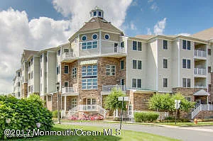 2 bed, 1592 sqft, $4,000 — Photo 2