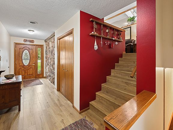 5th image of 1203 6th Ave SE
