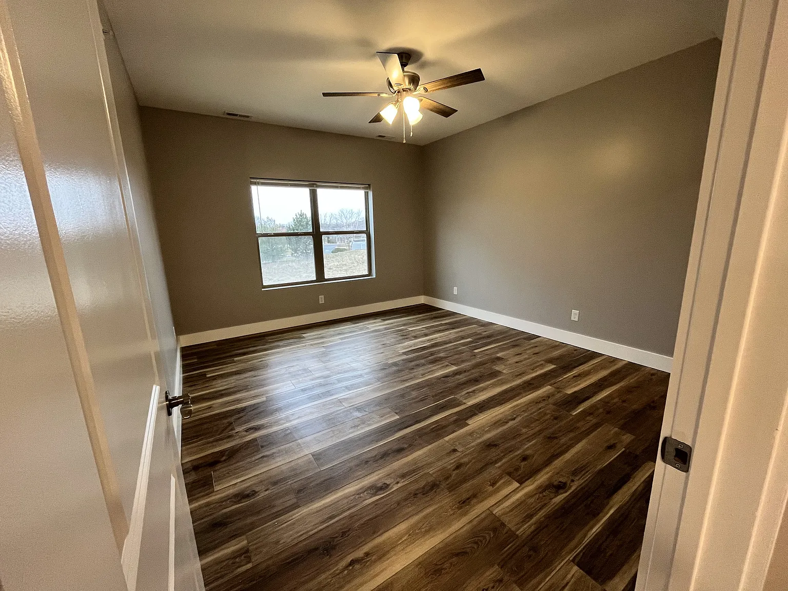 2 bed, 1240 sqft, $1,800 — Photo 4