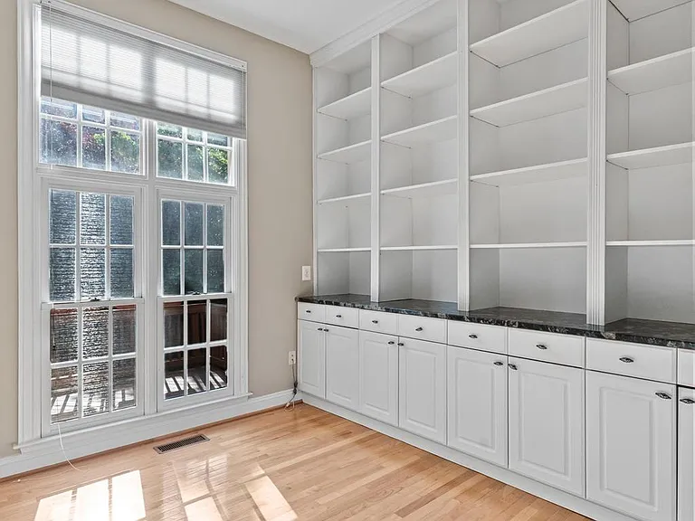 5237 Bessley Pl — Photo 22