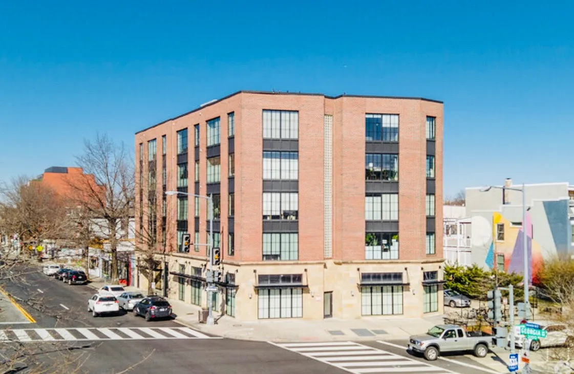 3205 Georgia Ave NW — Photo 2