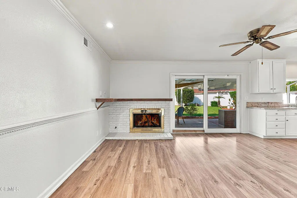 4 bed, 2.5 bath, 1913 sqft, $4,350 — Photo 4