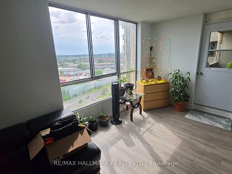 15 Martha Eaton Way #1705 — Photo 15