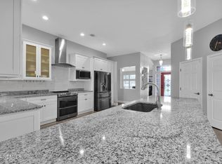 8938 Winding Vine Dr E, Jacksonville, FL 32244