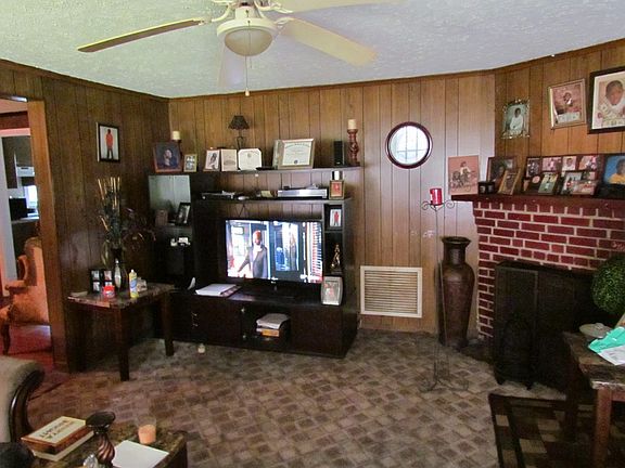 4th image of 2826 Sylvester Dr