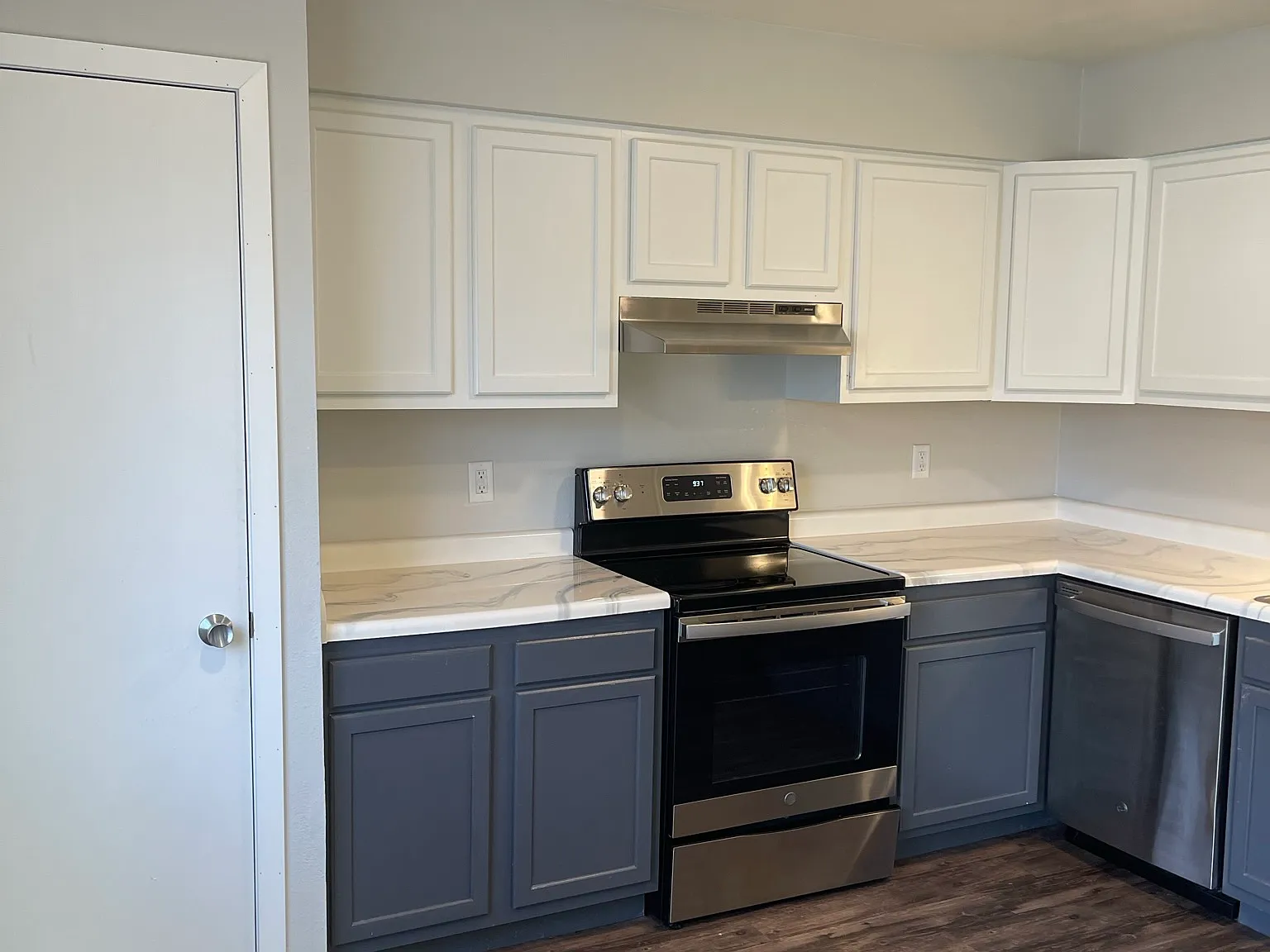3 bed, $1,650 — Photo 2