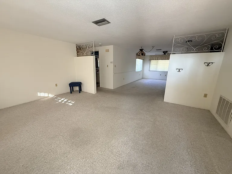 10802 Laburnum Dr — Photo 4