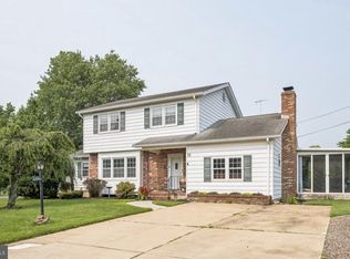 11 Queens Ln, Hammonton, NJ 08037