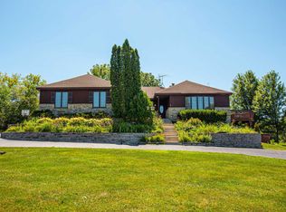 55 Covered Bridge Rd, South Barrington, IL 60010