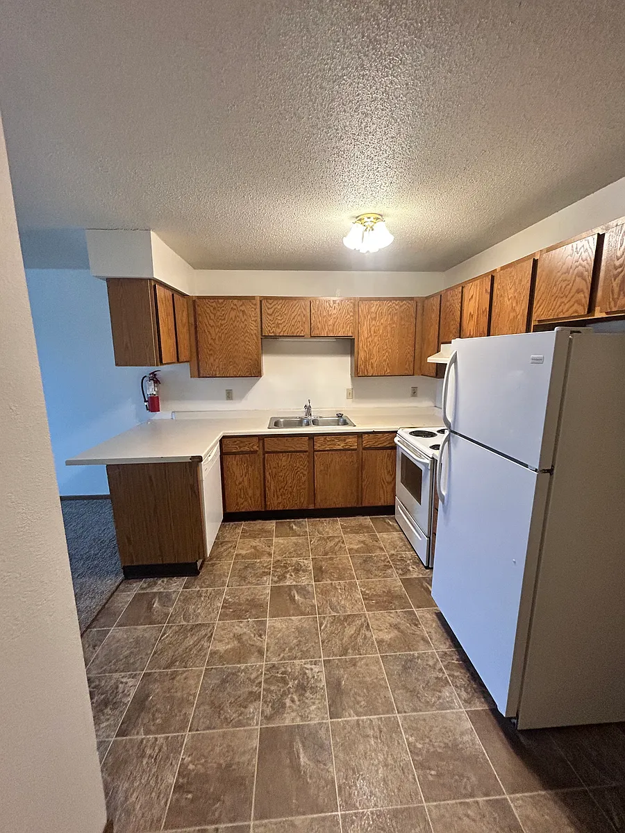 Building Photo - 720 7th Ave S #302