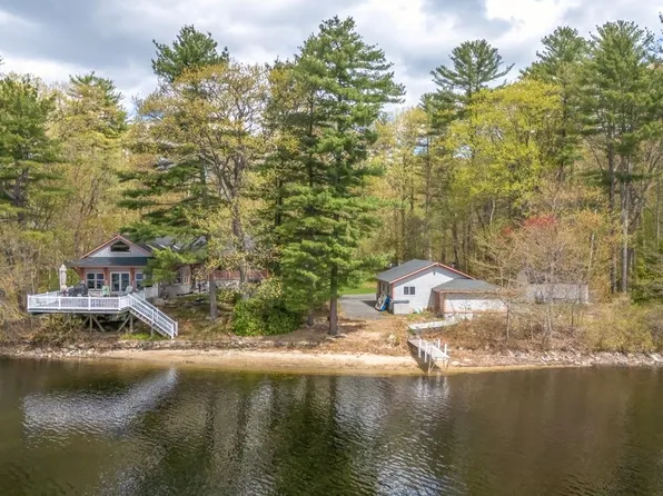 21 Hinds Lane, Pelham, NH 03076