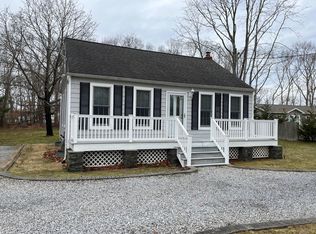 31 Matthews Dr, Remsenburg, NY 11960