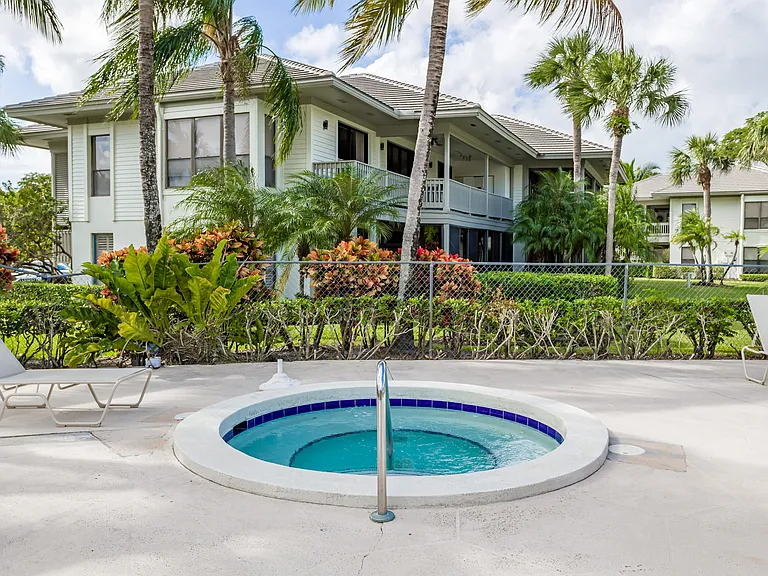 11842 Pebblewood Dr #201 — Photo 14
