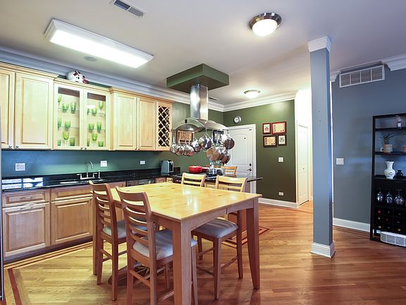 2nd image of 2400 W Warner Ave Unit 4E