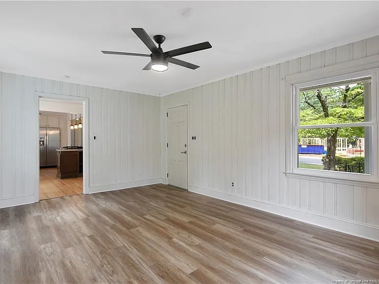415 Vista Dr — Photo 13