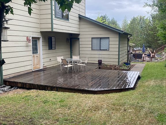3rd image of 825 SE Lori Ct