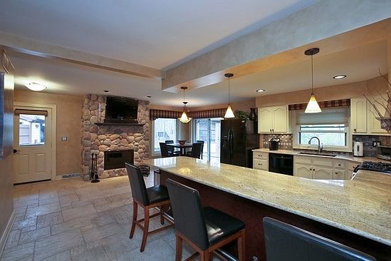 5th image of 16856 S Brentwood Ct
