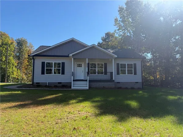 8050 Us Highway 220 Bus N, Randleman, NC 27317