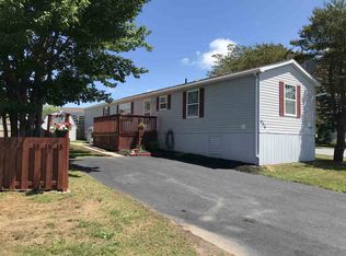 555 Thorn Ave, Beaver Bank, NS B4E1P8