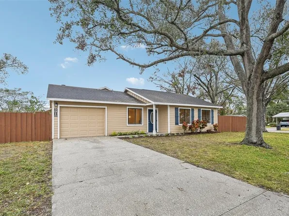 5915 29th Avenue Dr E, Bradenton, FL 34208