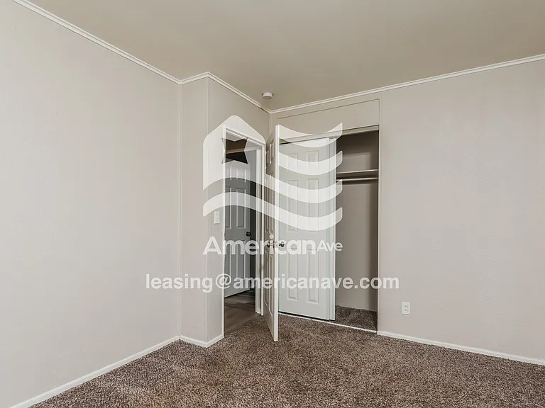 256725_012_wm_-_bedroom_13533203.jpg