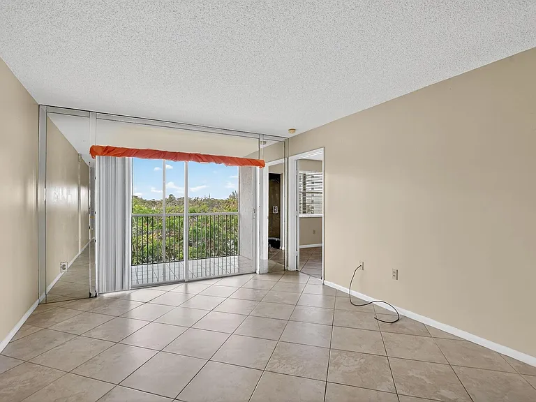 2236 N Cypress Bend Dr #508 — Photo 11
